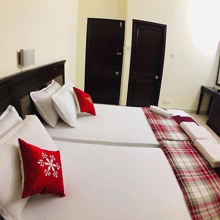 Mjm Plaza Otel Kochi Dış mekan fotoğraf